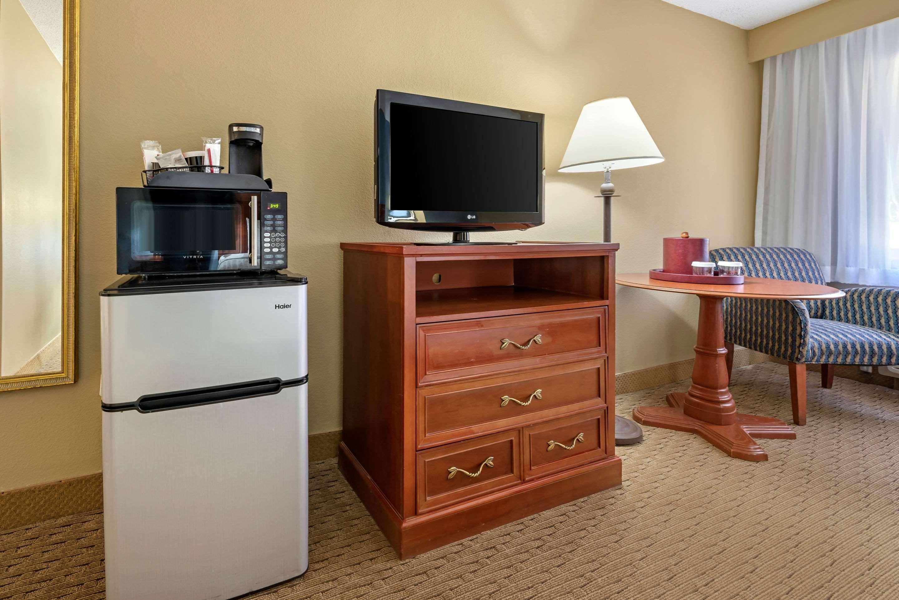 Clarion Hotel Conference Center - North Lexington Ngoại thất bức ảnh