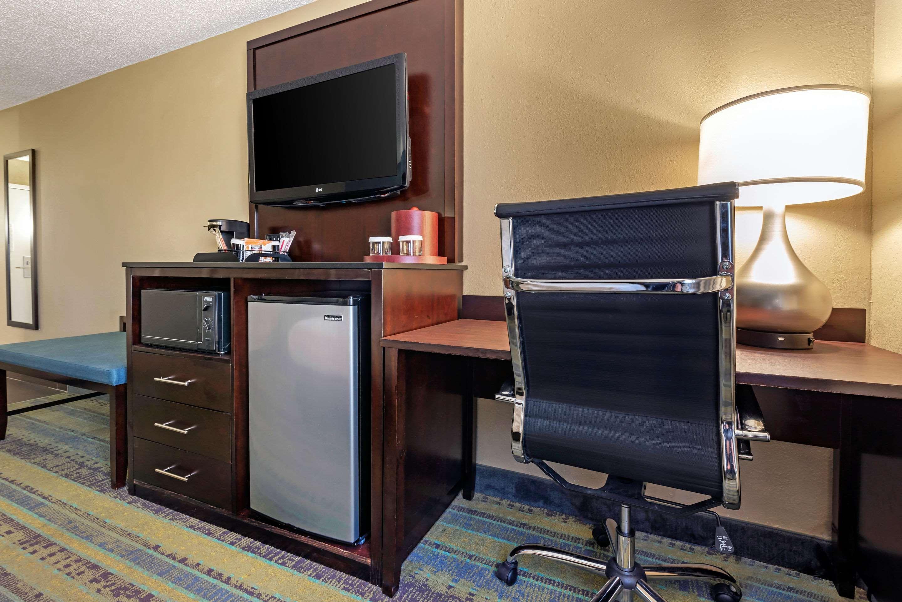 Clarion Hotel Conference Center - North Lexington Ngoại thất bức ảnh
