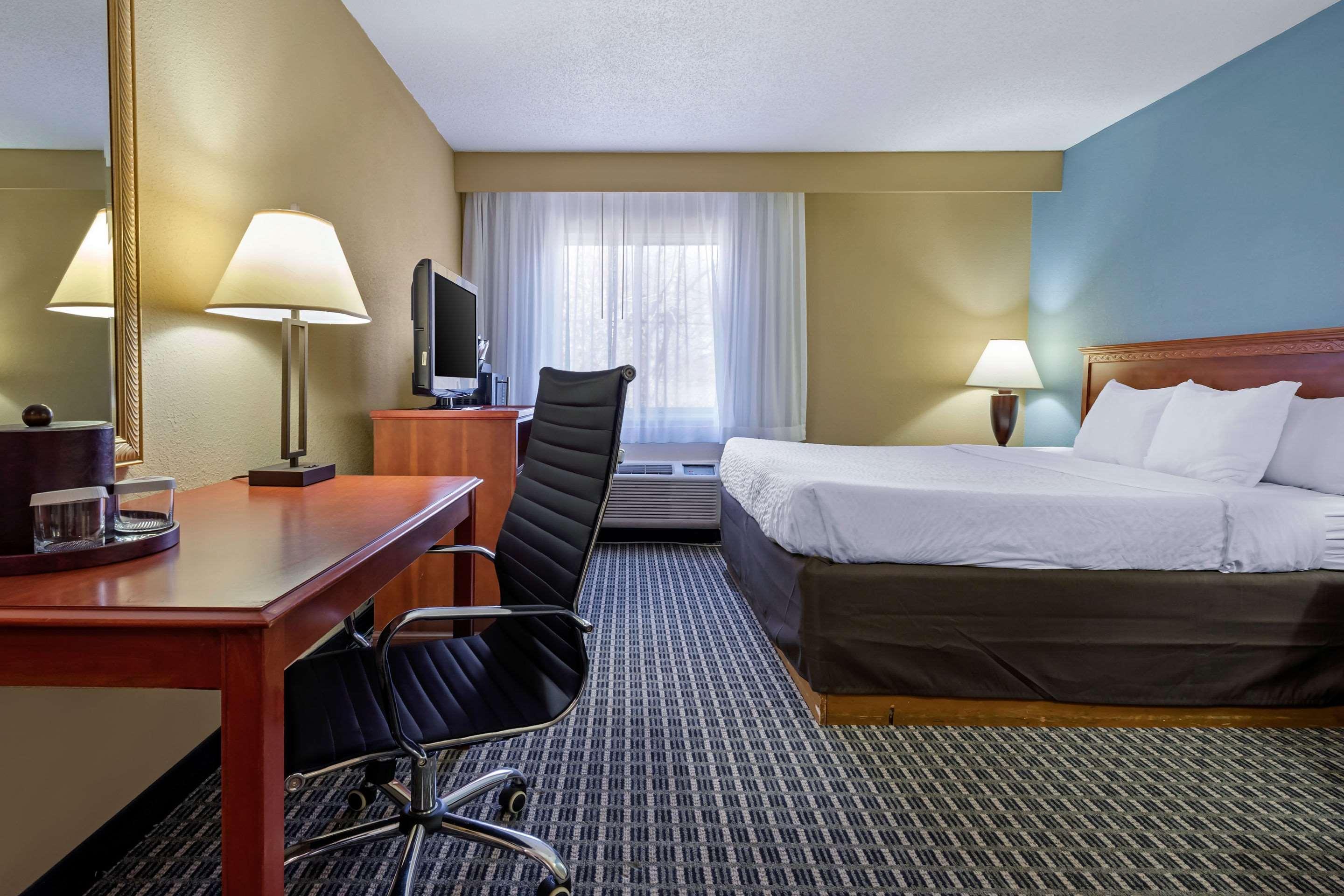 Clarion Hotel Conference Center - North Lexington Ngoại thất bức ảnh