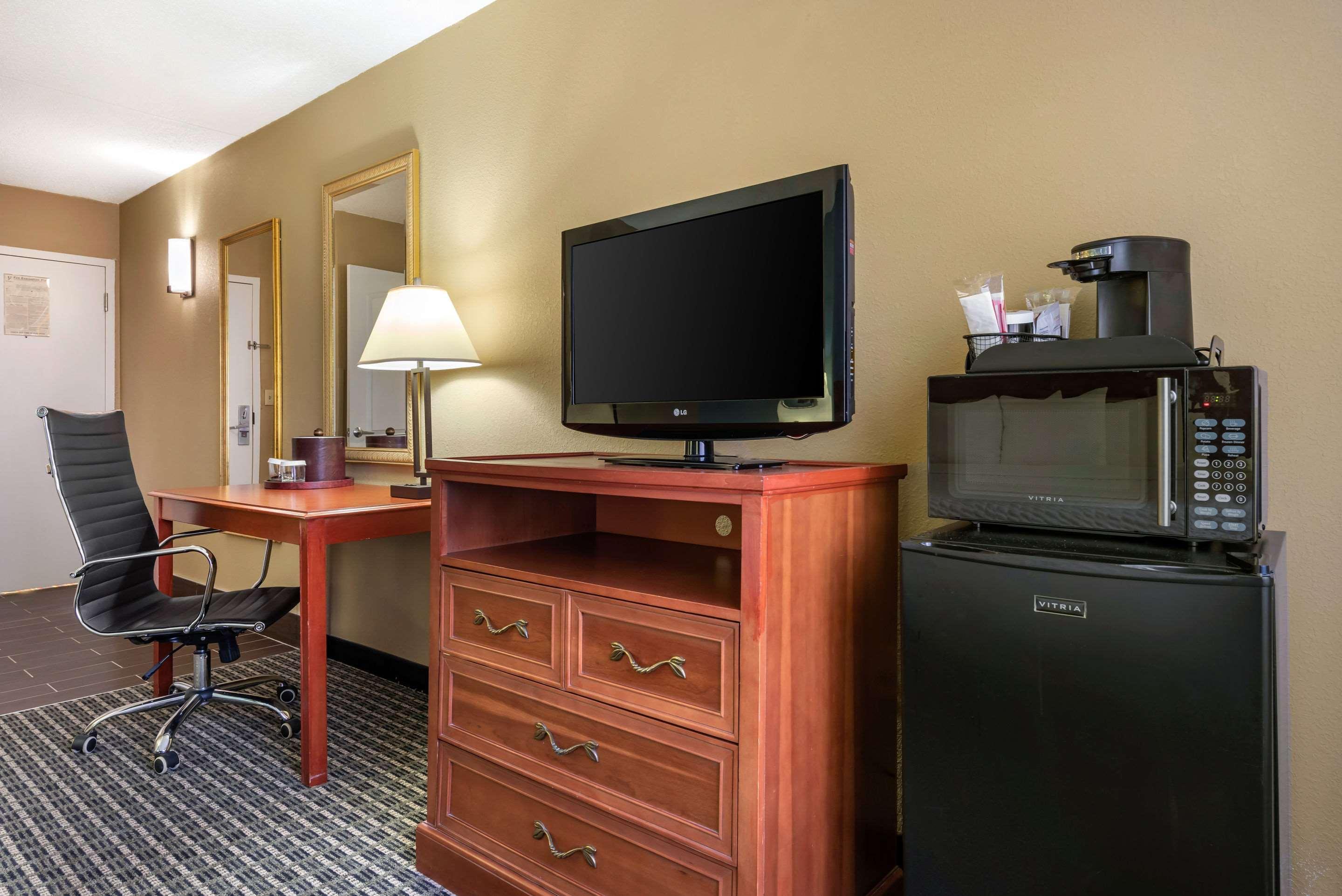Clarion Hotel Conference Center - North Lexington Ngoại thất bức ảnh