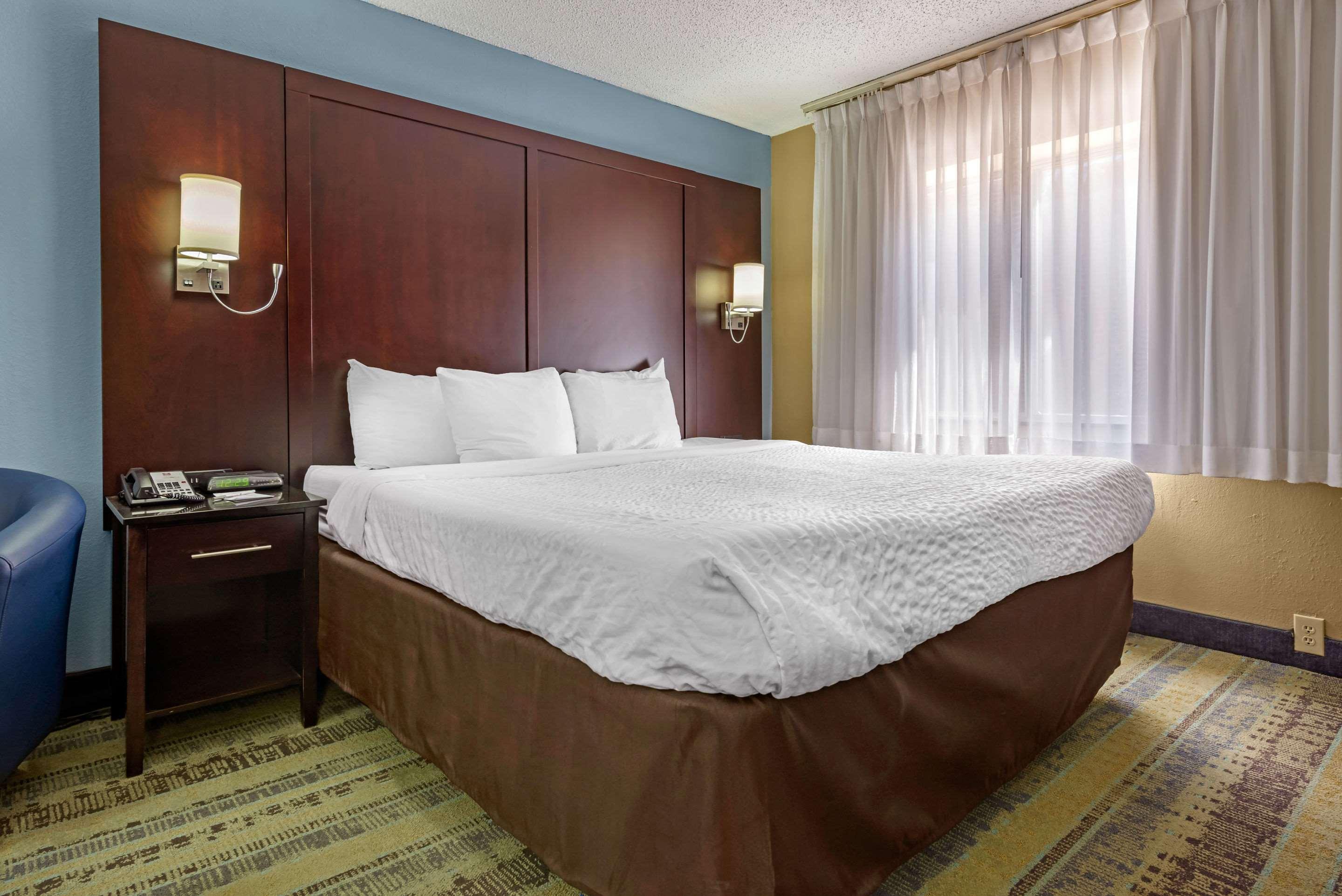Clarion Hotel Conference Center - North Lexington Ngoại thất bức ảnh